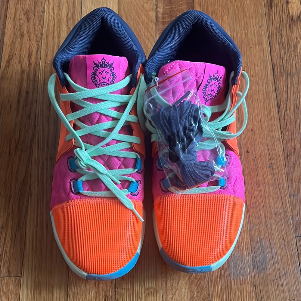 LeBron James VIII -Adult Size 13